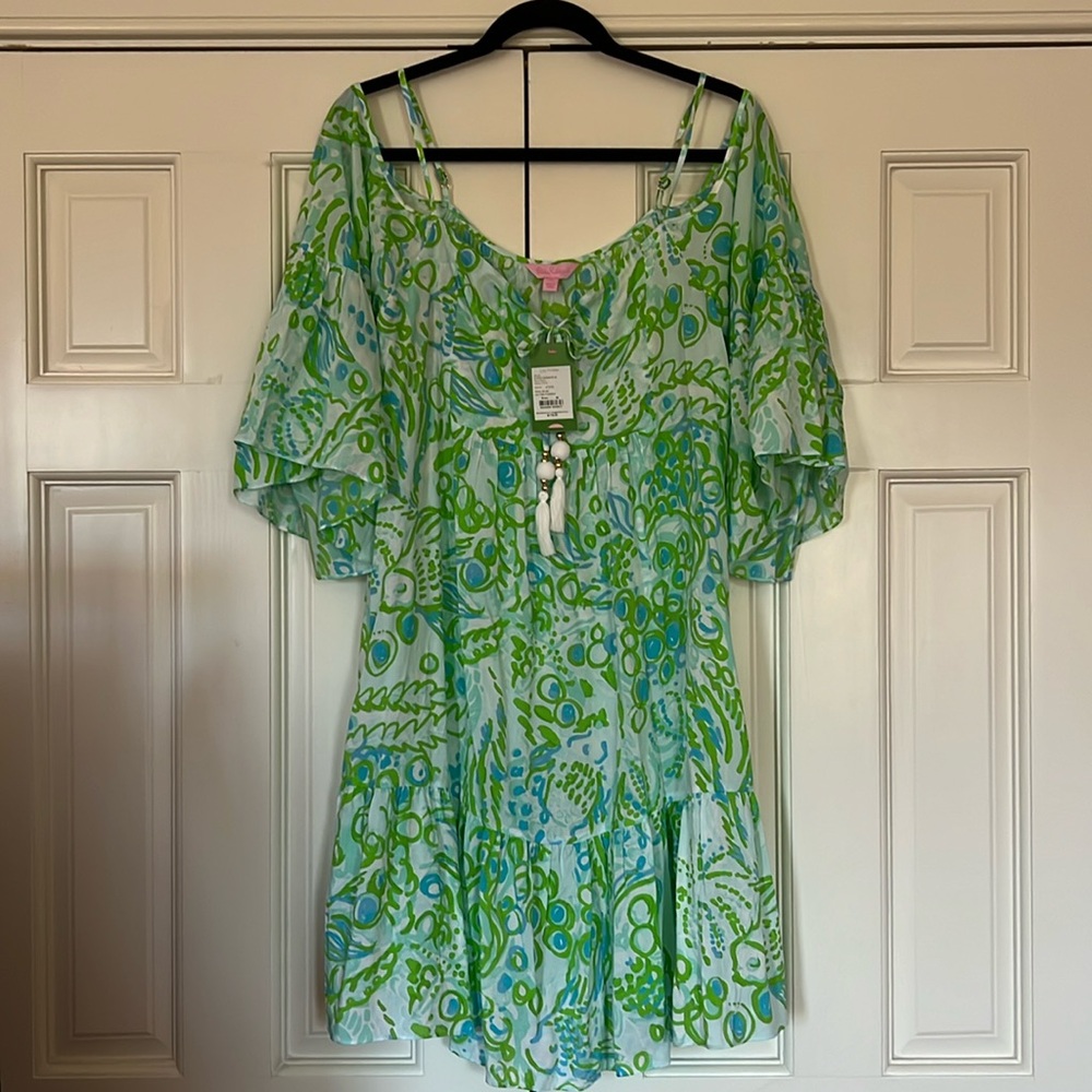 NWT ALANNA DRESS IN ANY FINS POSSIBLE. SIZE MEDIUM